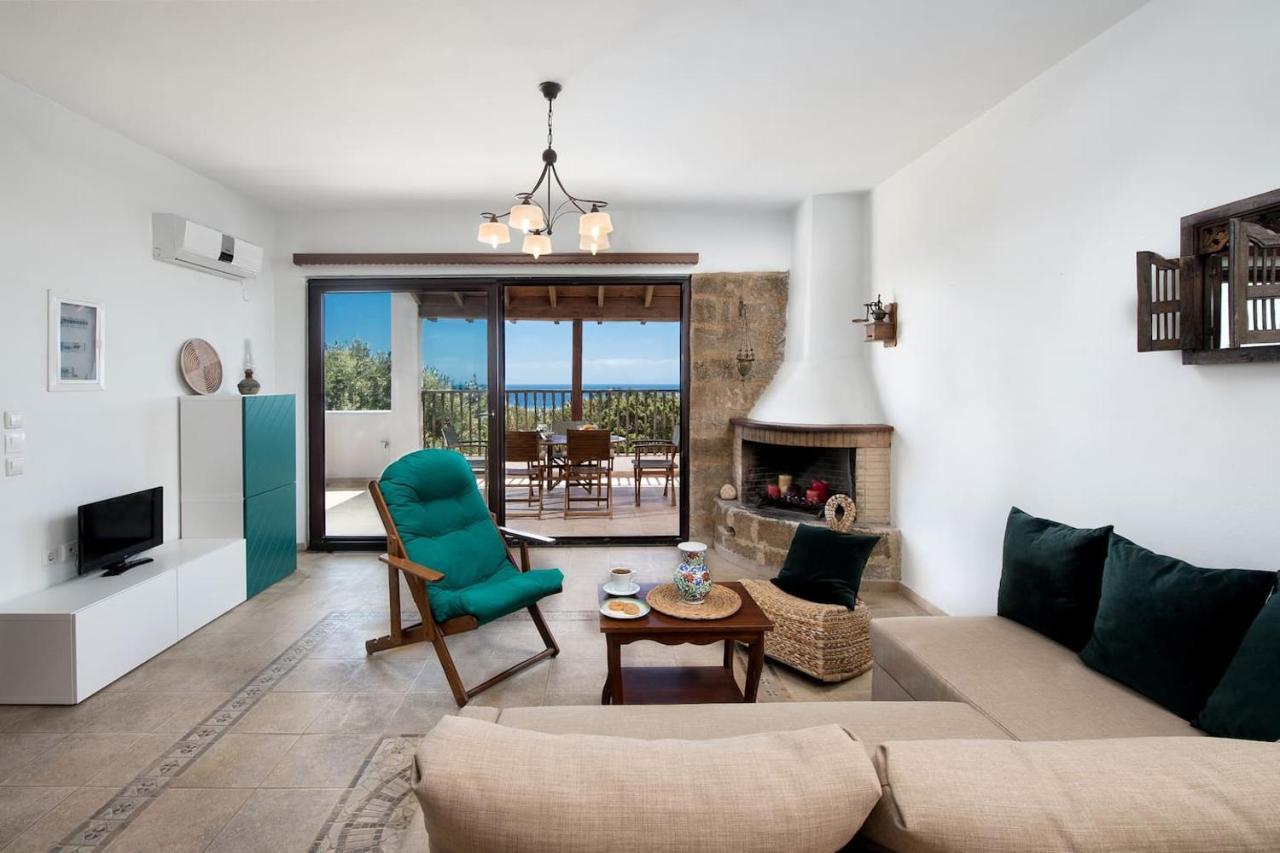 Cedrus And Sea, Beachfront House, Gennadi, Rhodes Apartment
